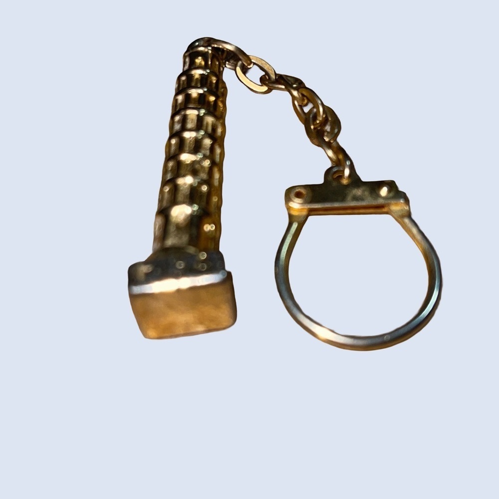 Gold Color Souvenir Leaning  Tower of Pisa Keychain - Picture 7 of 7